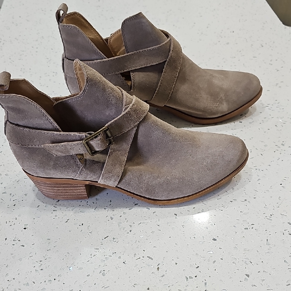 Lucky Brand Suede Ankle Booties in Taupe
